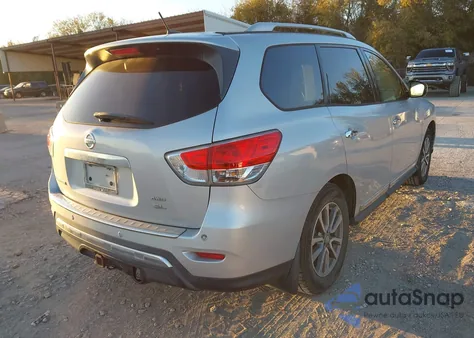 2015 Nissan Pathfinder Sl z USA, uszkodzony, nr VIN 5N1AR2MM9FC666263